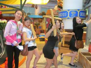 555433_10151698796429998_612890666_n